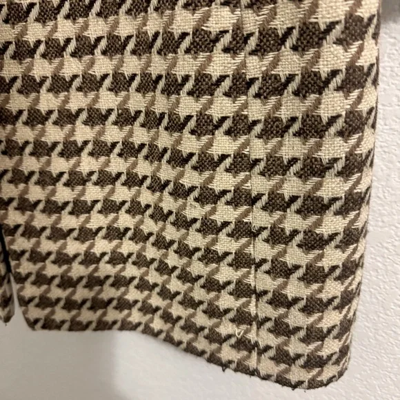 Charles Gray Classic Brown and Cream Coat with Houndstooth Pattern. Size… - Picture 6 of 17